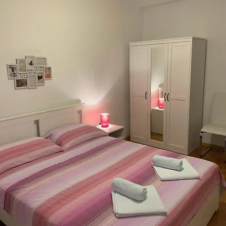 Toni-malinska Apartament