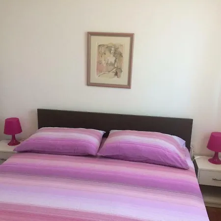 Apartament Toni-malinska *